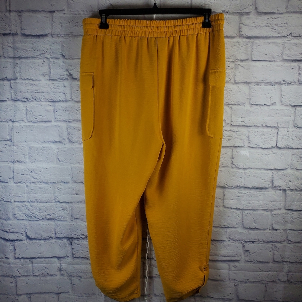NYCC Pull On Adjustable Waist Button Detail Cargo Ankle Pants, XL, Yellow - Picture 6 of 14